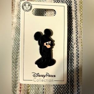 Disney Mickey Mouse Darth Vader Pin